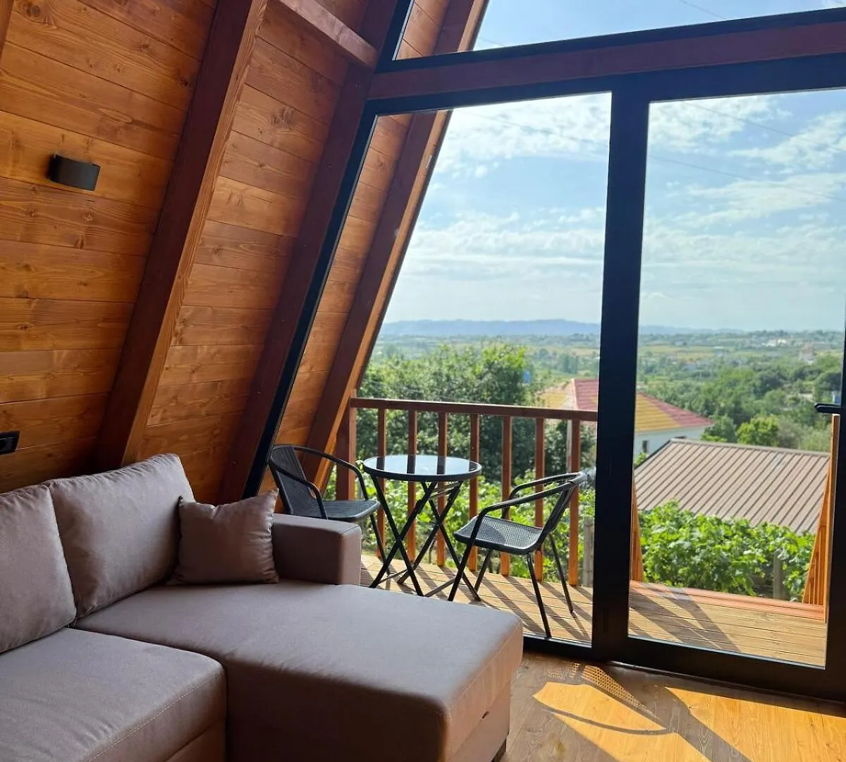Azalea 1, Cozy Wooden Villa Tirana
